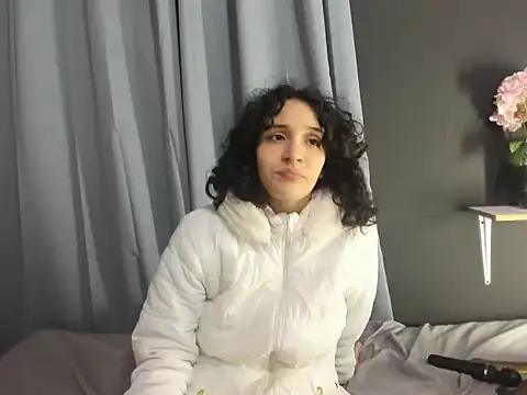 TeensNews18 online show from December 2, 2025, 11:28 pm