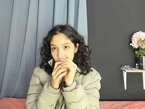 TeensNews18 online show from November 6, 2025, 11:14 am