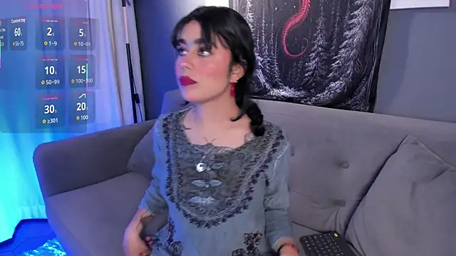 flower smith  online show from November 10, 2025, 11:48 am