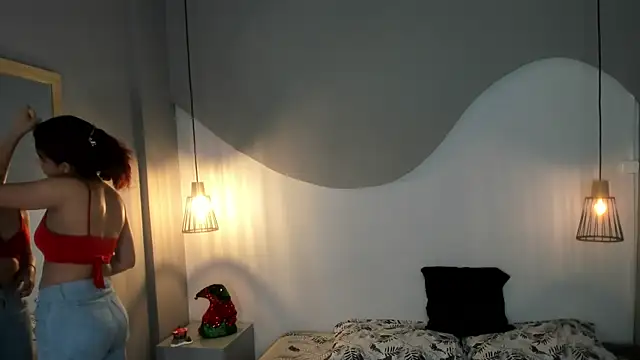 Snapshot of Julieth_brown_ chatting on November 27, 2025, 7:25 pm Julieth brown online show from November 27, 2025, 7:25 pm