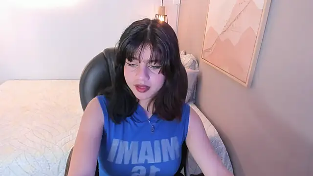 Snapshot of Julieth_brown_ chatting on October 13, 2025, 7:48 pm Julieth brown online show from October 13, 2025, 7:48 pm