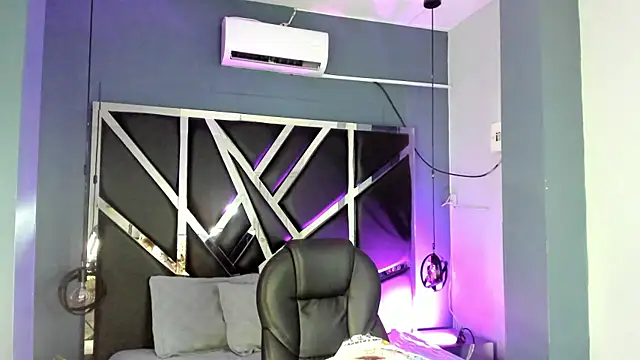 Snapshot of Julieth_brown_ chatting on September 27, 2025, 8:48 pm Julieth brown online show from September 27, 2025, 8:48 pm