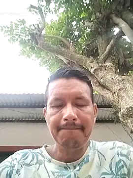 colombiano198720 online show from November 23, 2025, 11:31 am