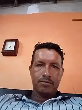 colombiano198720 online show from November 30, 2025, 12:06 pm