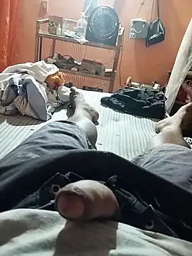 colombiano198720 online show from October 3, 2025, 2:04 am