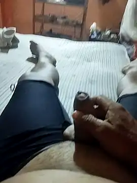 colombiano198720 online show from October 27, 2025, 12:44 am