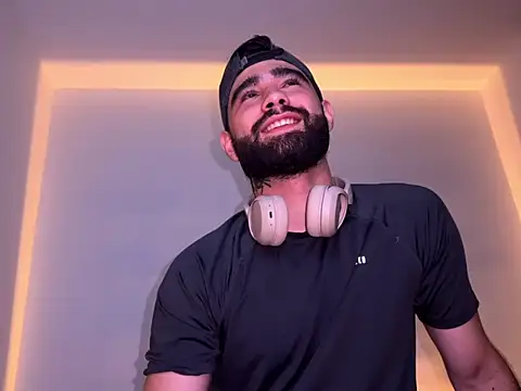 zack sullivan22 online show from September 24, 2025, 1:57 am