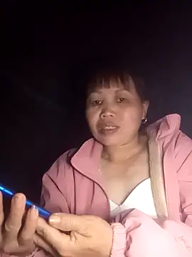  YooY  online show from October 26, 2025, 2:28 pm