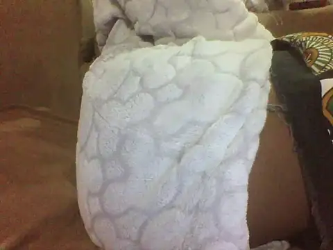 Snapshot of Moongodessy chatting on October 21, 2025, 5:29 am Moongodessy online show from October 21, 2025, 5:29 am