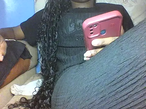 Snapshot of Moongodessy chatting on November 29, 2025, 5:24 pm Moongodessy online show from November 29, 2025, 5:24 pm