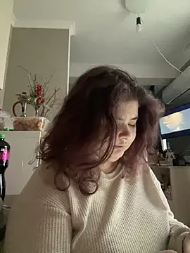 AliceCurlyX online show from December 17, 2025, 11:04 am