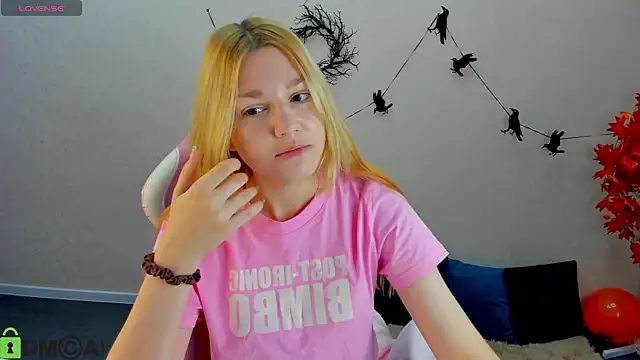 Snapshot of Sylvia_Ortiz chatting on November 4, 2025, 1:09 am Sylvia Ortiz online show from November 4, 2025, 1:09 am