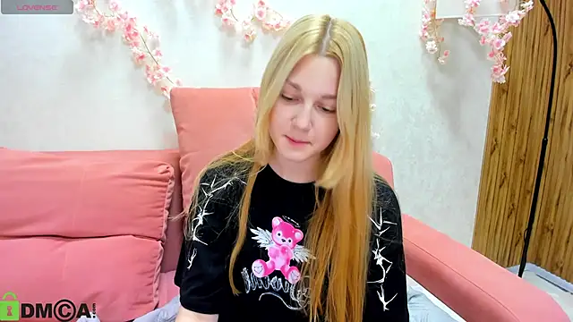 Snapshot of Sylvia_Ortiz chatting on September 14, 2025, 3:29 am Sylvia Ortiz online show from September 14, 2025, 3:29 am