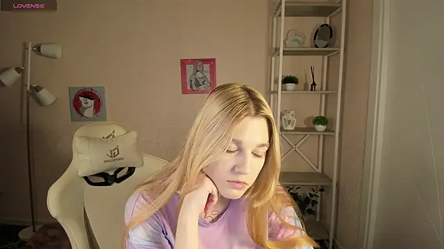 Snapshot of Sylvia_Ortiz chatting on September 22, 2025, 7:58 am Sylvia Ortiz online show from September 22, 2025, 7:58 am