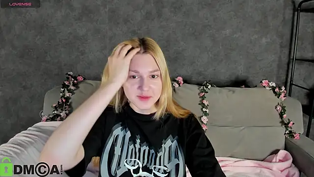 Snapshot of Sylvia_Ortiz chatting on November 9, 2025, 1:09 am Sylvia Ortiz online show from November 9, 2025, 1:09 am