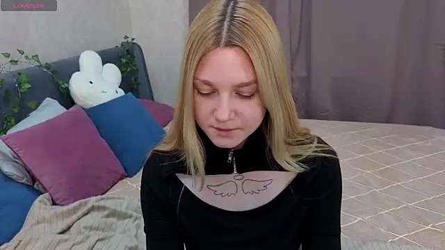 Snapshot of Sylvia_Ortiz chatting on January 14, 2026, 9:35 am Sylvia Ortiz online show from January 14, 2026, 9:35 am