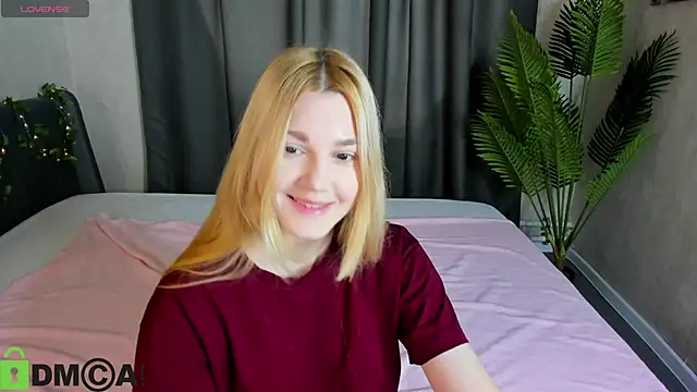 Snapshot of Sylvia_Ortiz chatting on October 25, 2025, 9:08 am Sylvia Ortiz online show from October 25, 2025, 9:08 am