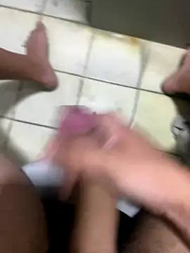 Novindapikgrossa online show from October 20, 2025, 12:02 am