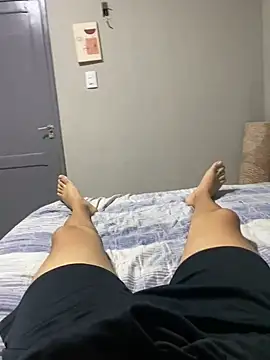 Novindapikgrossa online show from October 12, 2025, 4:25 am