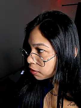 Snapshot of Tigresa23 chatting on May 18, 2026, 12:11 am Tigresa23 online show from May 18, 2026, 12:11 am
