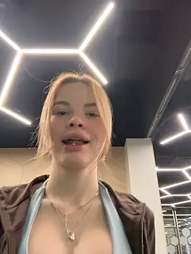 SMELLSEX online show from January 13, 2026, 7:40 pm