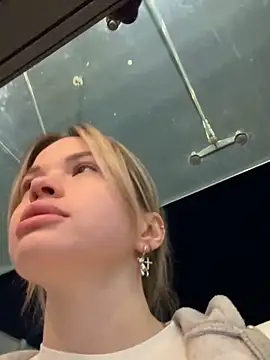 SMELLSEX online show from September 10, 2025, 4:50 pm