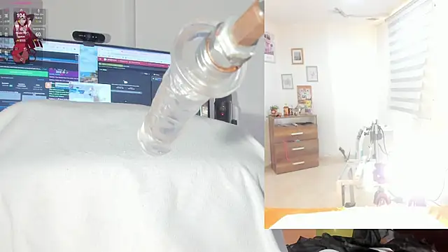 Snapshot of Rosy_Emely chatting on November 12, 2025, 5:39 pm Rosy Emely online show from November 12, 2025, 5:39 pm