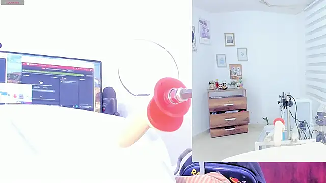 Snapshot of Rosy_Emely chatting on October 22, 2025, 9:31 am Rosy Emely online show from October 22, 2025, 9:31 am