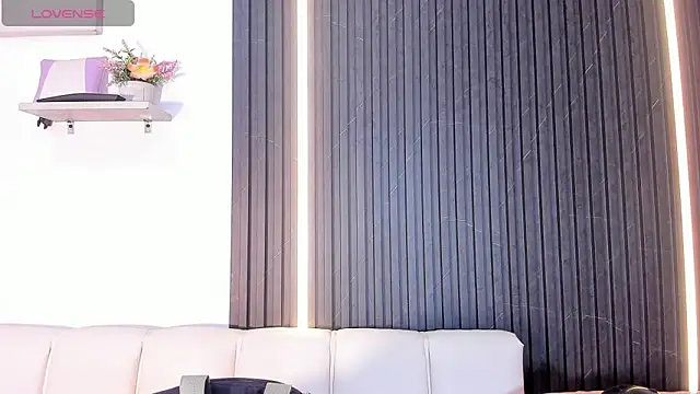 Gabrielaa Miller  online show from September 30, 2025, 7:42 pm