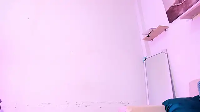 Gabrielaa Miller  online show from November 26, 2025, 7:25 pm