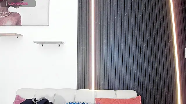 Gabrielaa Miller  online show from September 16, 2025, 7:26 pm