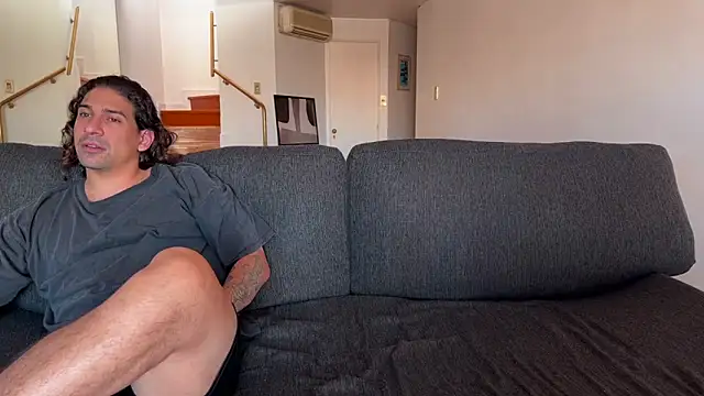 lenruy online show from February 7, 2026, 7:33 pm