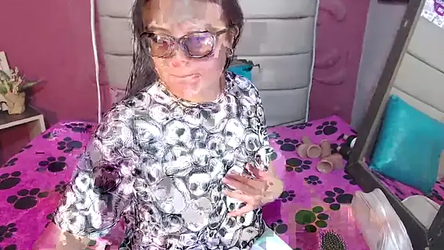 Cailing Zu online show from October 8, 2025, 7:25 pm