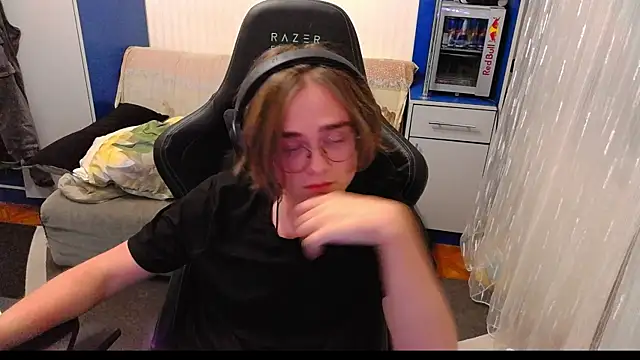 Twinchik online show from September 12, 2025, 8:19 pm