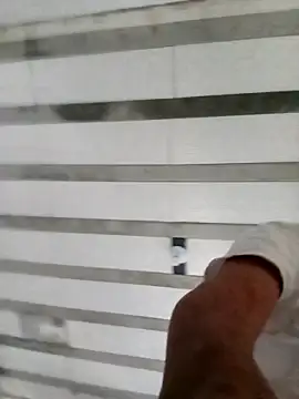 Snapshot of Snoopreto42 chatting on March 3, 2026, 9:27 am Snoopreto42 online show from March 3, 2026, 9:27 am