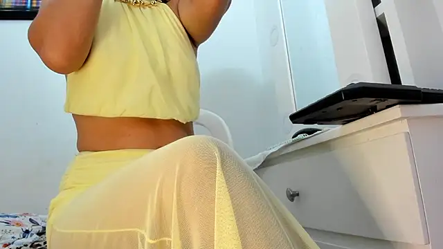 Snapshot of Ms_lunaRose chatting on June 28, 2026, 8:59 pm Ms lunaRose online show from June 28, 2026, 8:59 pm