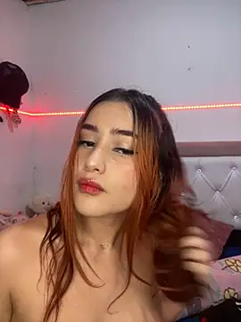 Snapshot of Ashly_cutee chatting on November 19, 2025, 11:27 pm Ashly cutee online show from November 19, 2025, 11:27 pm