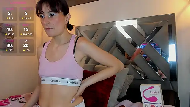 Candy Hott7 online show from November 6, 2025, 8:35 pm