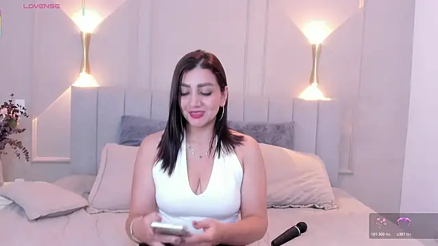 victoria bourne online show from March 3, 2026, 7:10 pm