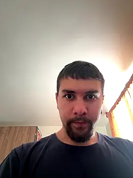 Snapshot of Diicaprio69 chatting on November 5, 2025, 7:39 pm Diicaprio69 online show from November 5, 2025, 7:39 pm