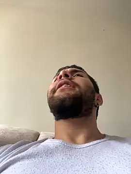 Snapshot of Diicaprio69 chatting on November 25, 2025, 7:03 pm Diicaprio69 online show from November 25, 2025, 7:03 pm