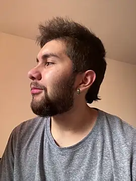 Snapshot of Diicaprio69 chatting on November 26, 2025, 7:47 pm Diicaprio69 online show from November 26, 2025, 7:47 pm