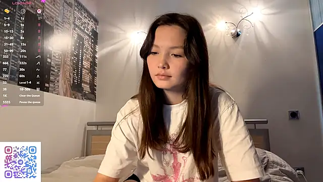 Snapshot of KiraVelvet chatting on September 20, 2025, 6:29 am KiraVelvet online show from September 20, 2025, 6:29 am