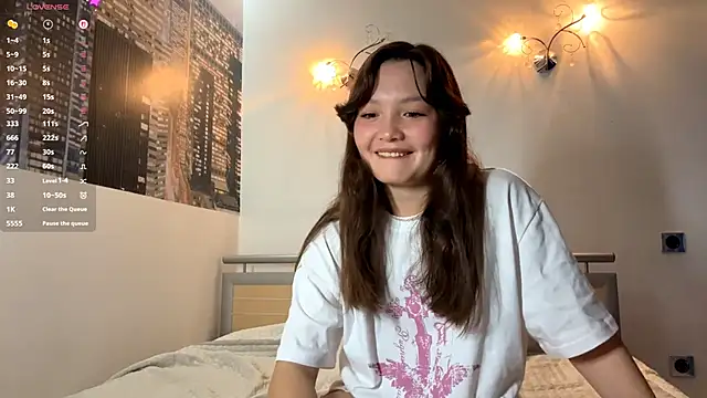 Snapshot of KiraVelvet chatting on September 9, 2025, 9:30 am KiraVelvet online show from September 9, 2025, 9:30 am