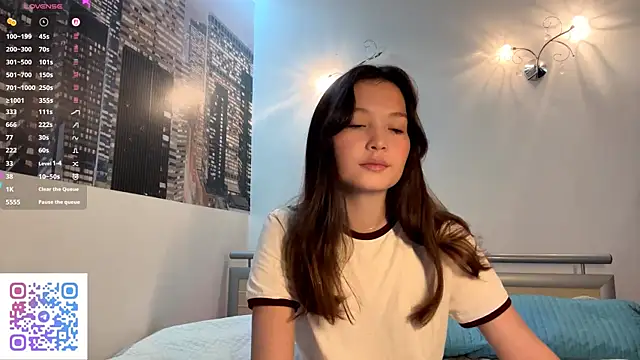 Snapshot of KiraVelvet chatting on September 27, 2025, 8:09 am KiraVelvet online show from September 27, 2025, 8:09 am