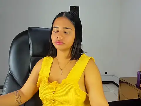 ScarletDoll online show from September 27, 2025, 3:12 am