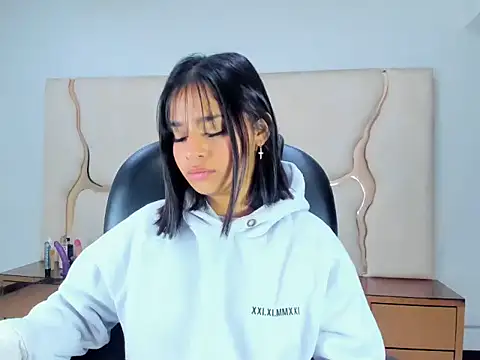 ScarletDoll online show from September 24, 2025, 3:13 am