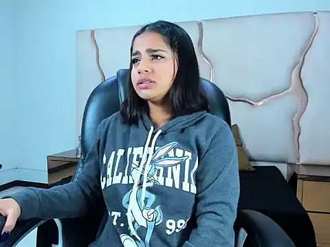 ScarletDoll online show from September 19, 2025, 3:10 am