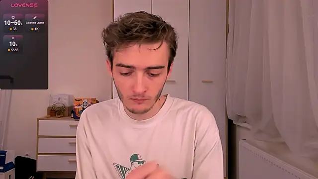 spider    man online show from November 26, 2025, 5:02 pm