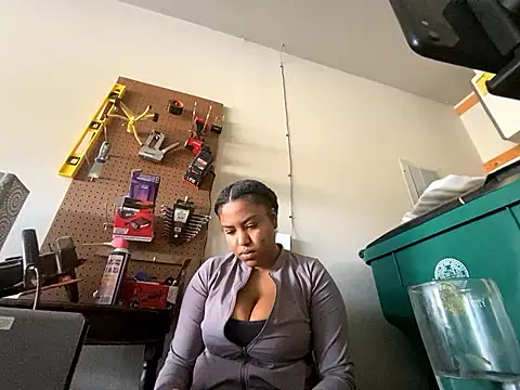 princesslivv online show from January 14, 2026, 10:35 pm